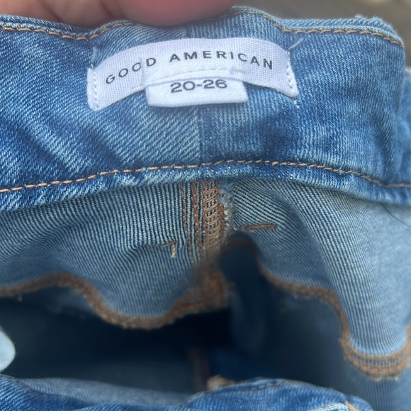 Good American jeans always fit - Picture 4 of 4